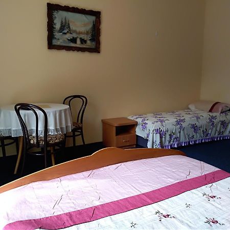 Osrodek Wypoczynkowy Ognisko Krynica-Zdrój Exterior foto