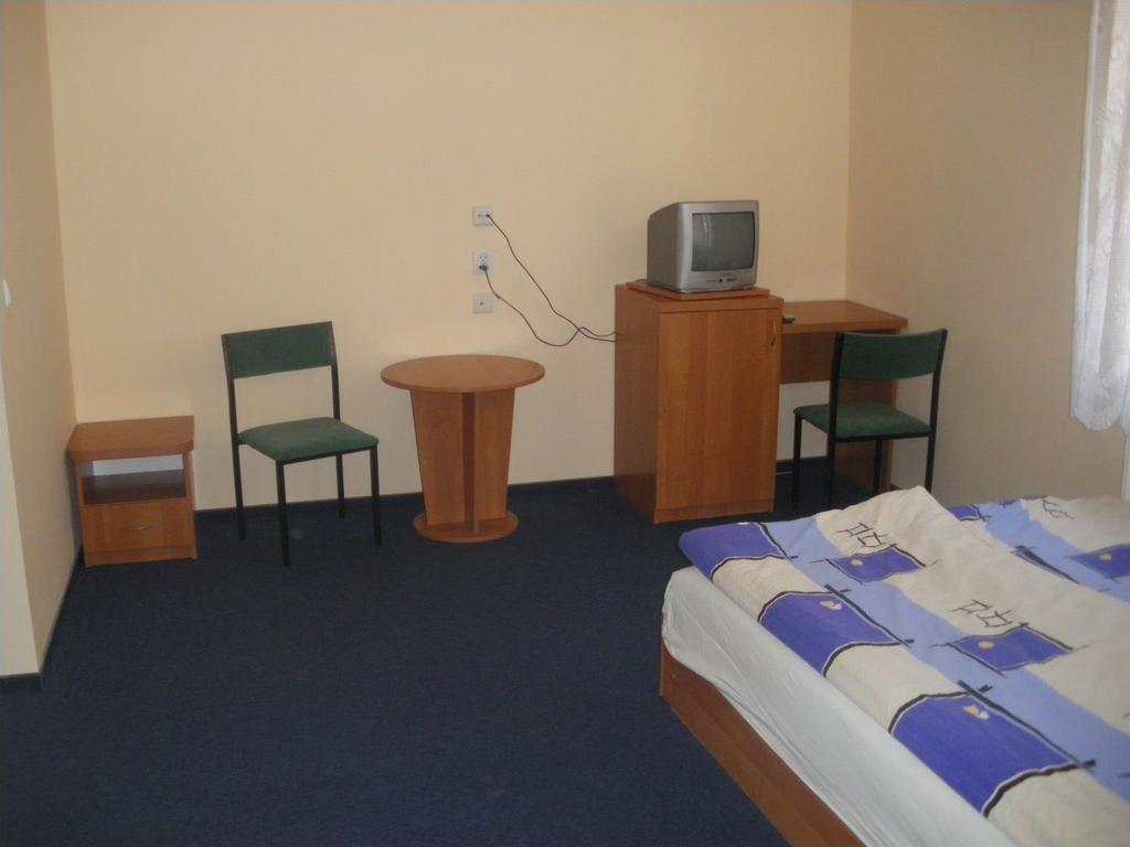 Osrodek Wypoczynkowy Ognisko Krynica-Zdrój Exterior foto